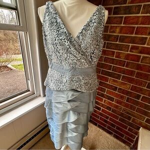 Adrianna Papell Elegant Light Blue Lace Sleeveless Dress Scalloped Ruffle Skirt